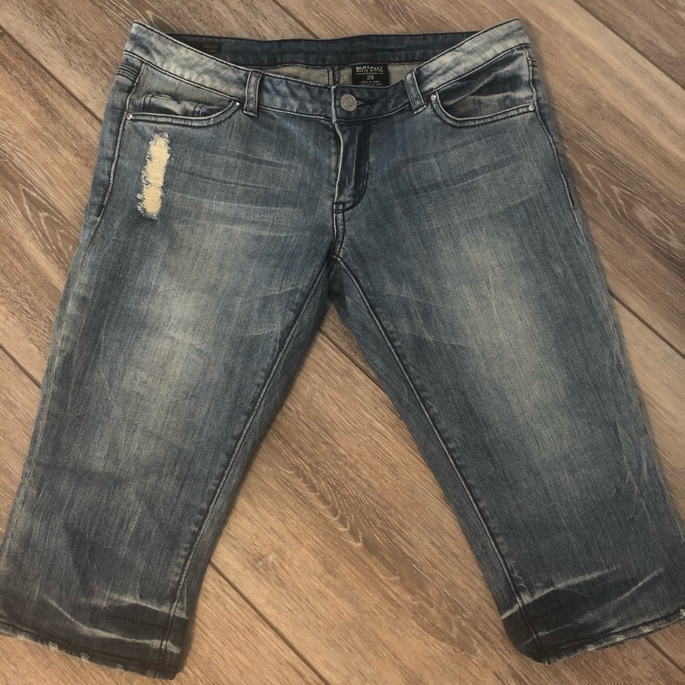 Distressed Denim Capri